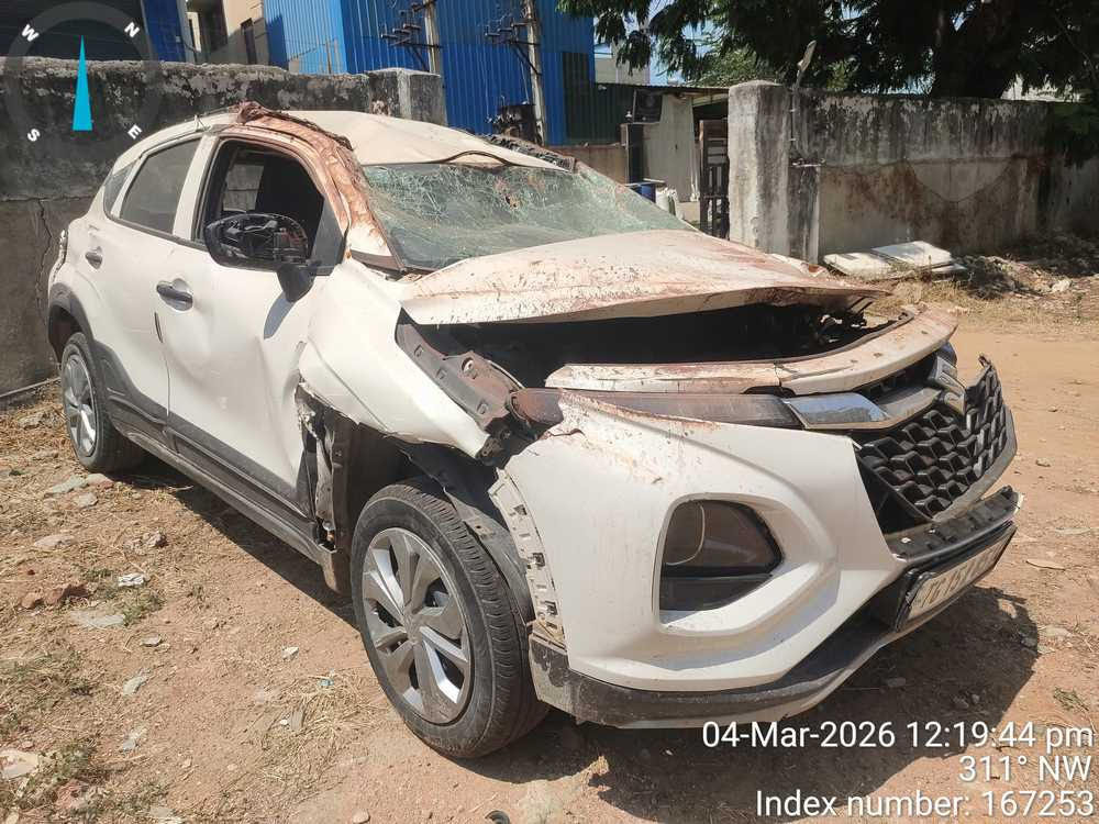 Maruti suZUKI Fronx Iss Sigma 1.2L 5MT ESP BSVI